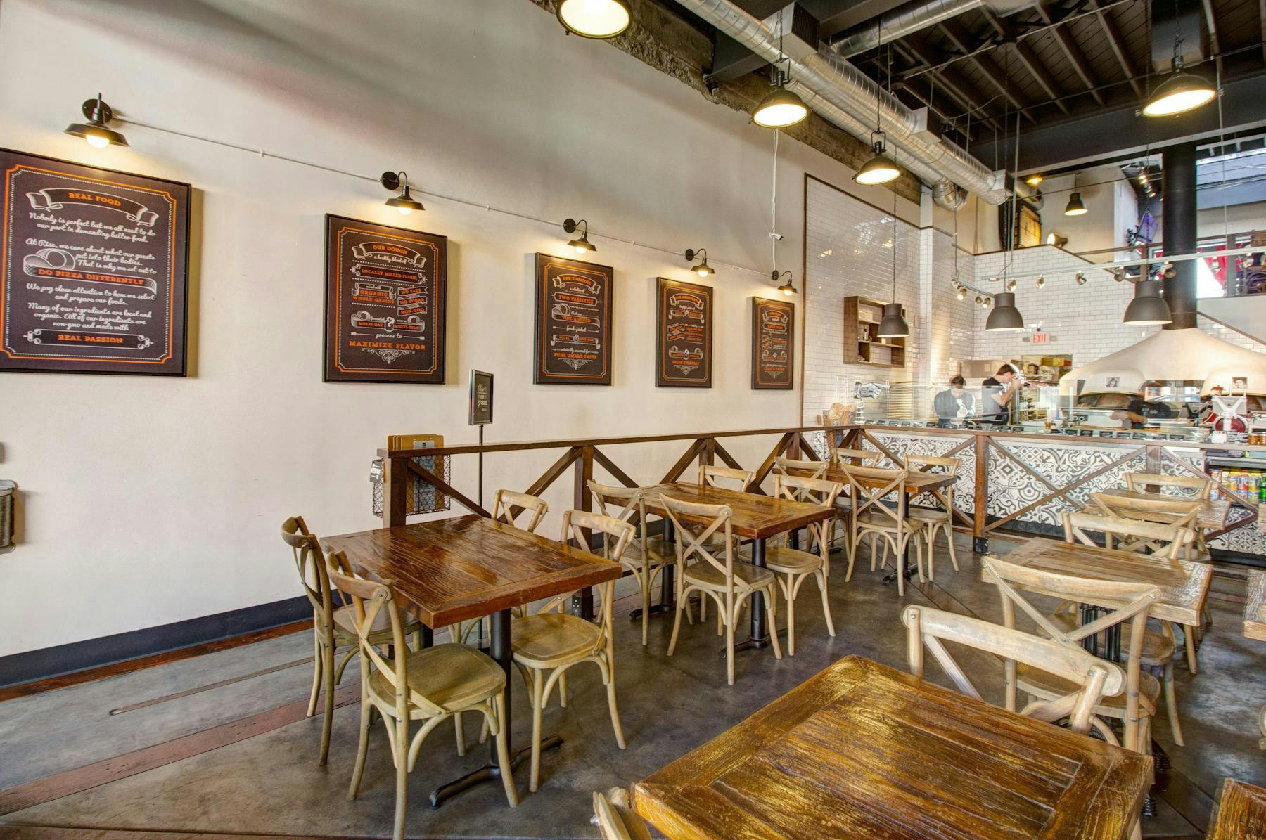 Pizzeria Delfina - image 1