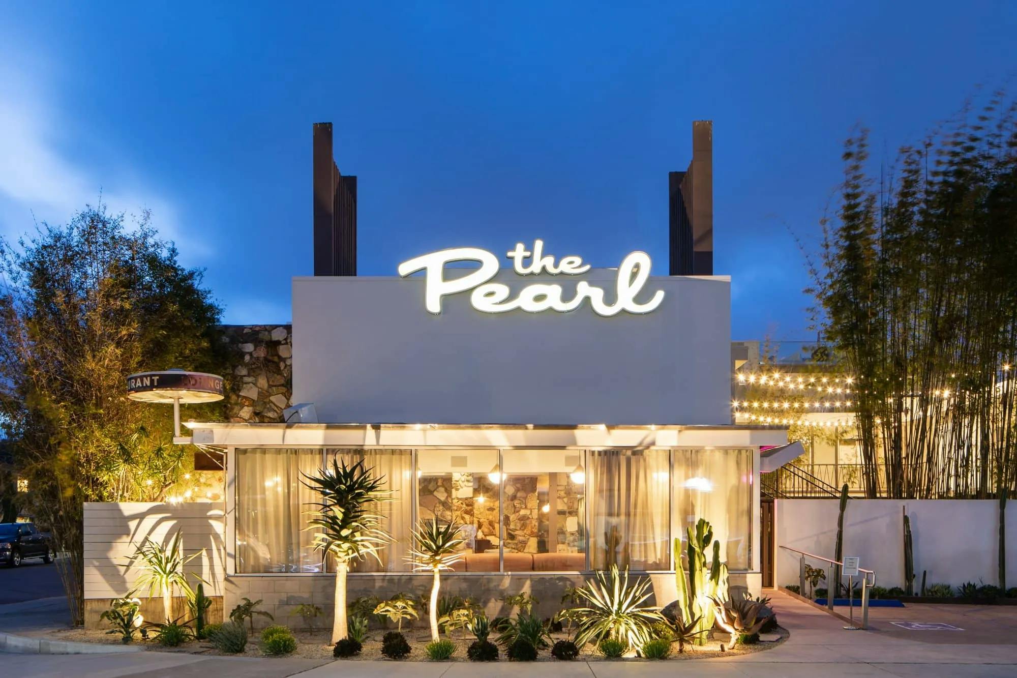 The Pearl Hotel - image 1