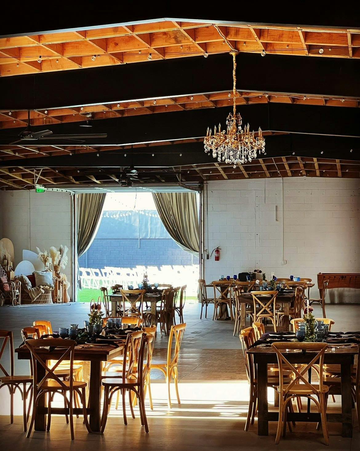 The Rustic & Chic Co. - image 1