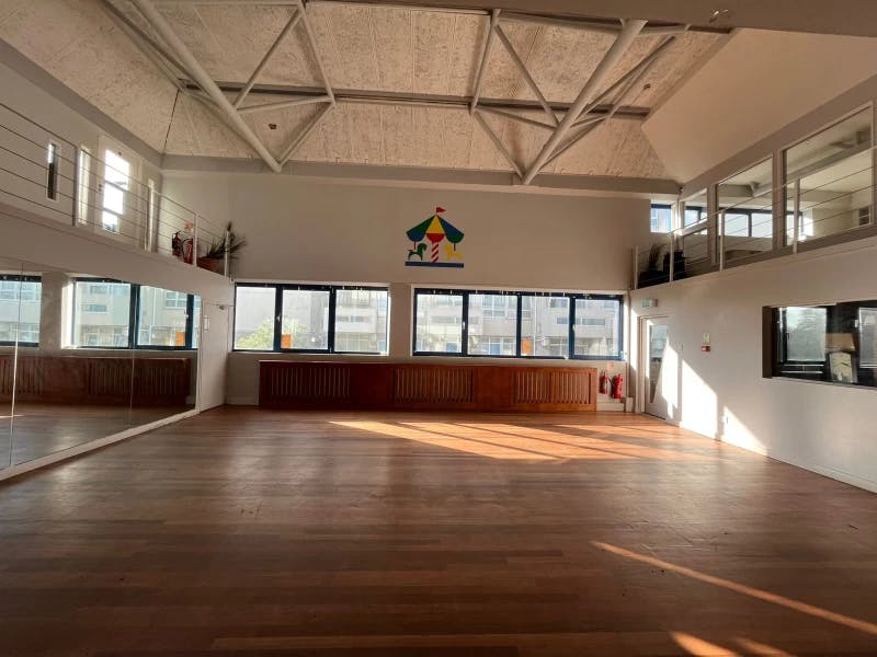 Kennington Park Community Centre - image 1