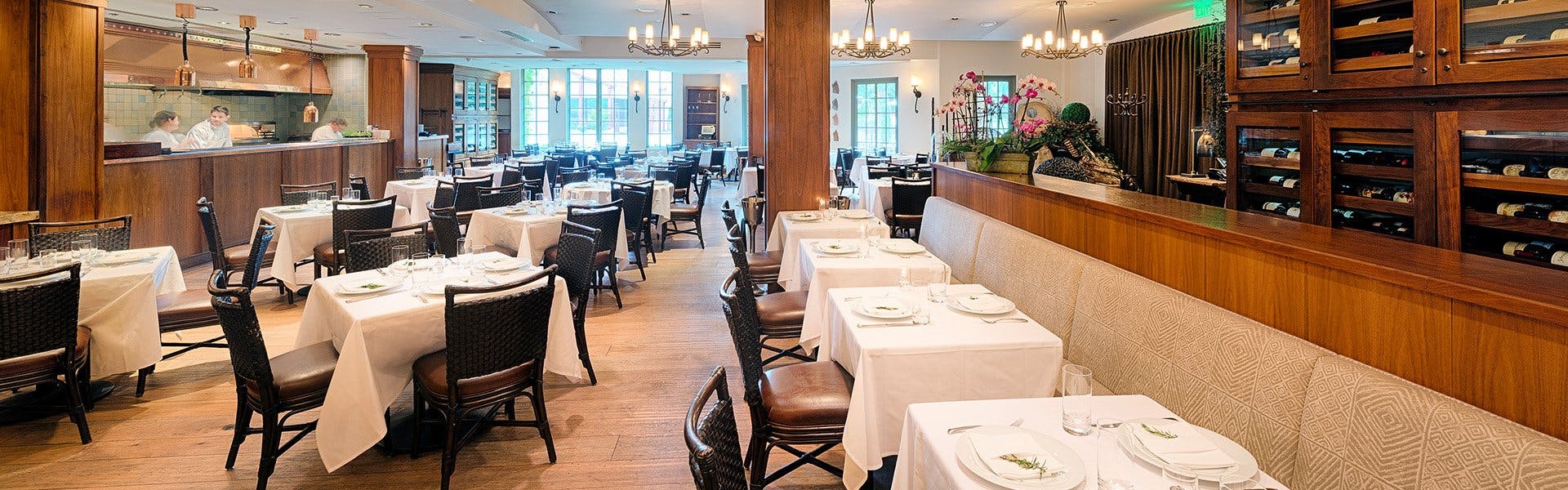 Dio Deka Restaurant - image 1