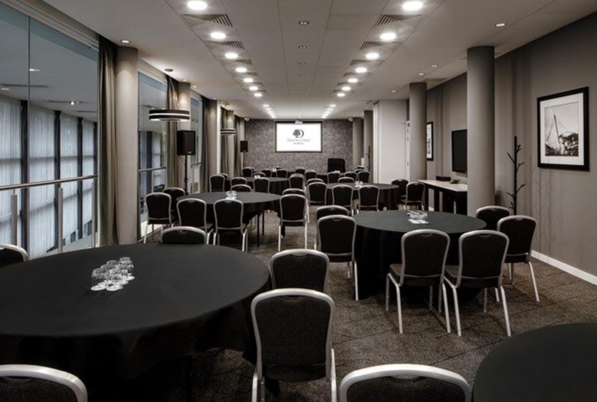 DoubleTree by Hilton Manchester - Piccadilly - image 1