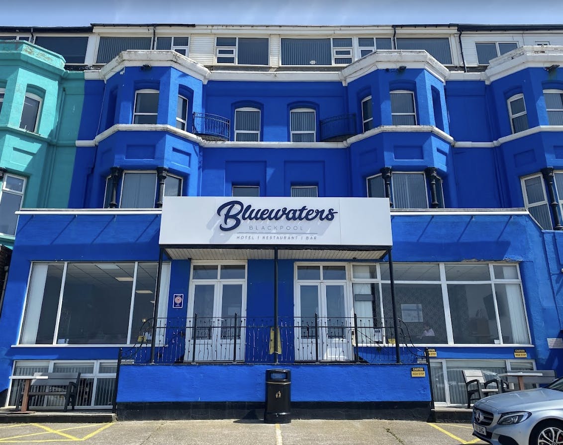 Bluewaters Hotel - image 1