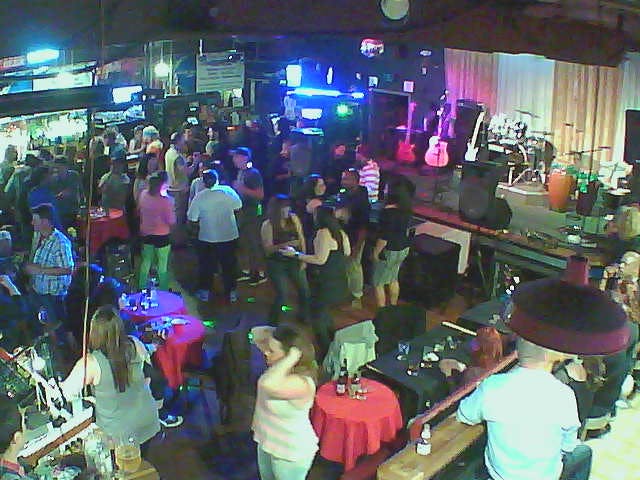 Quarter Note Bar & Grill - image 1