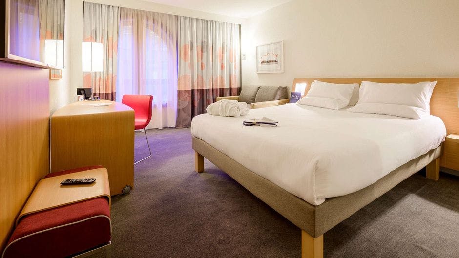 Novotel Birmingham Centre - image 1