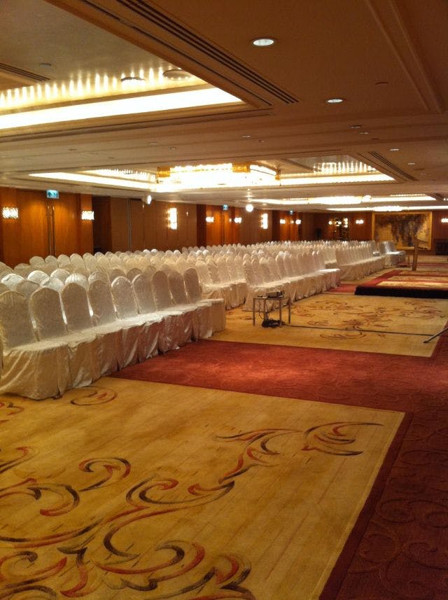 Kowloon Shangri-La, Hong Kong - image 1