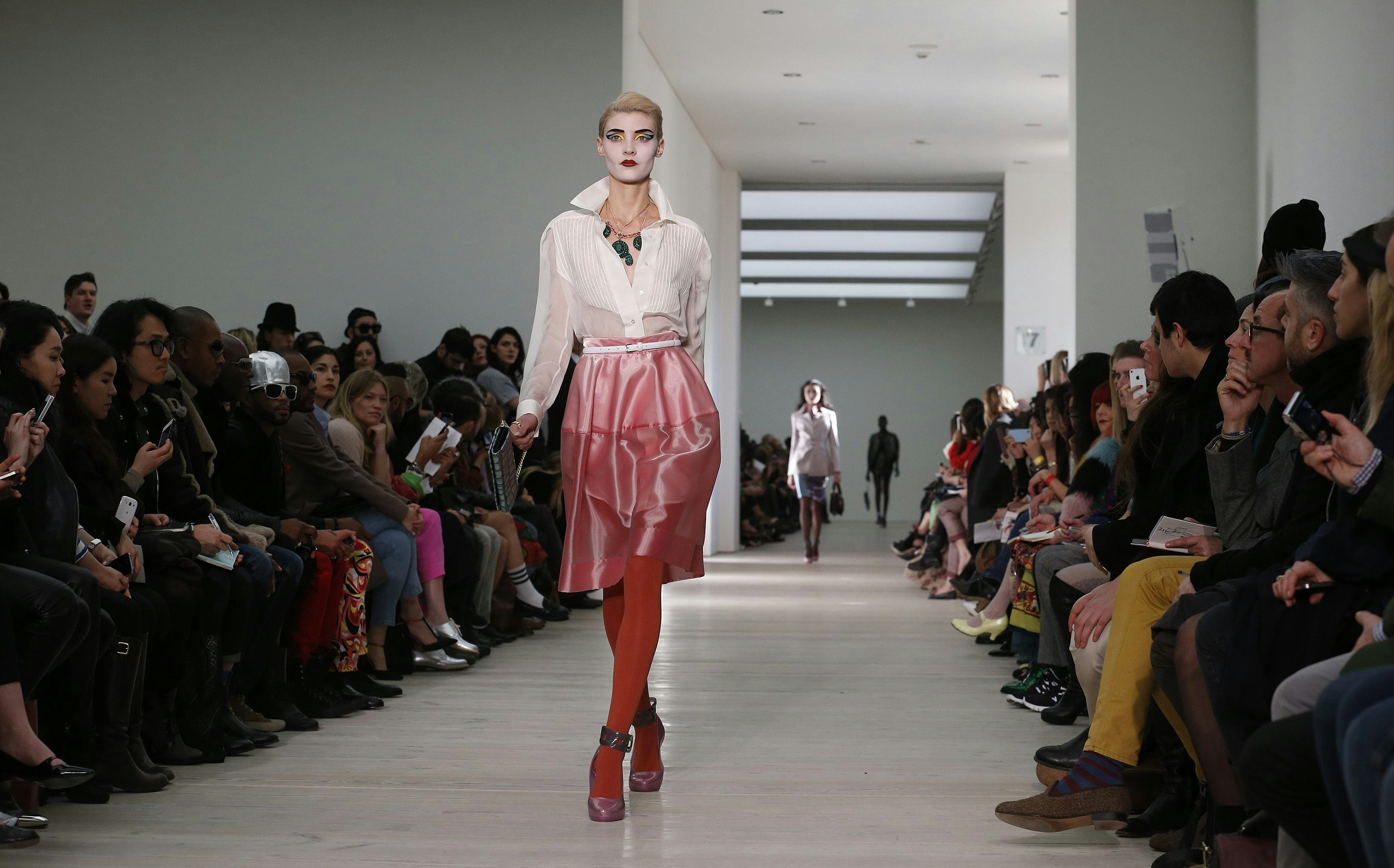 Saatchi Gallery - Whole Venue image 7