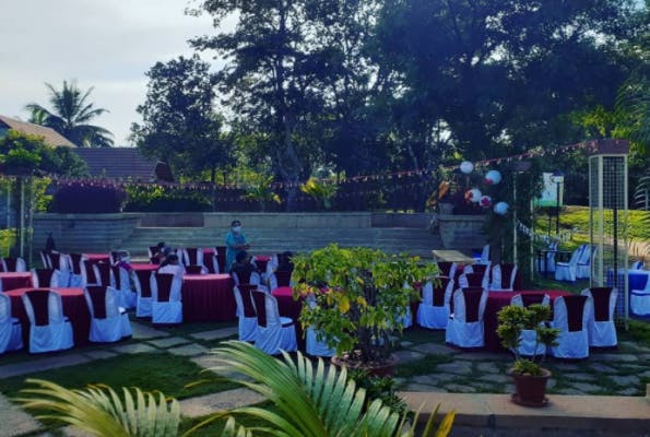 Club Cabana - image 1
