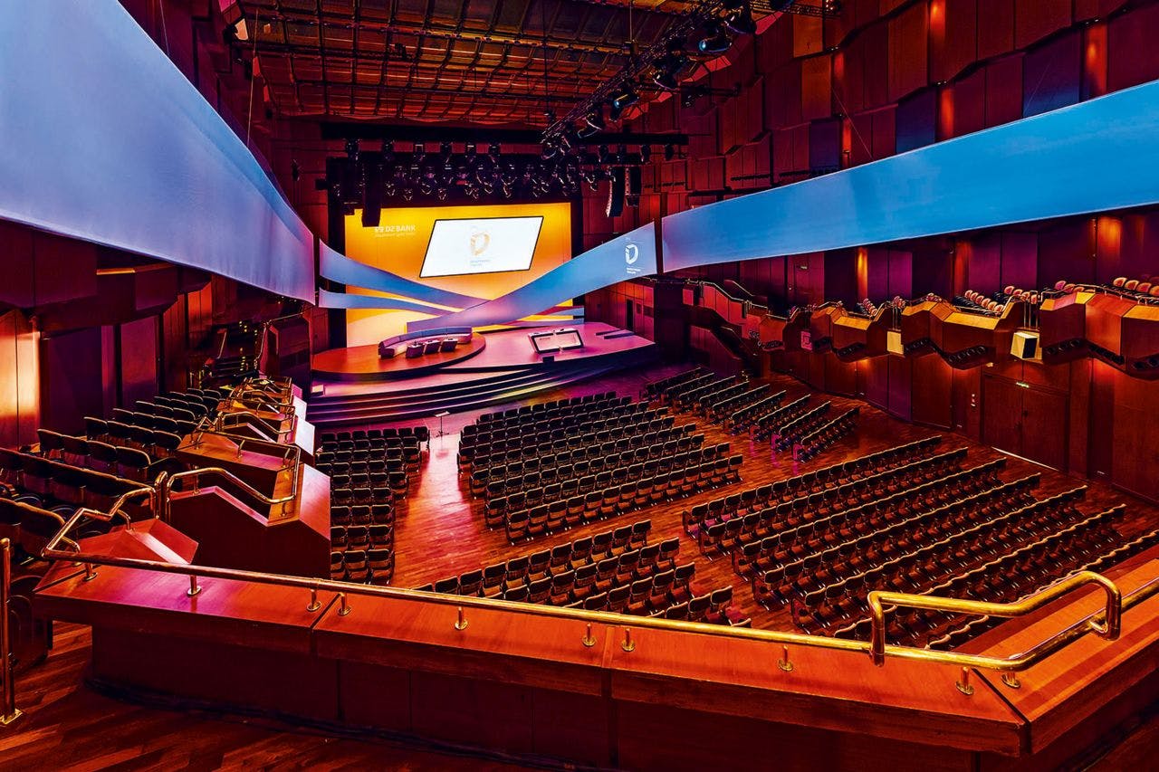 Oper Frankfurt - image 1