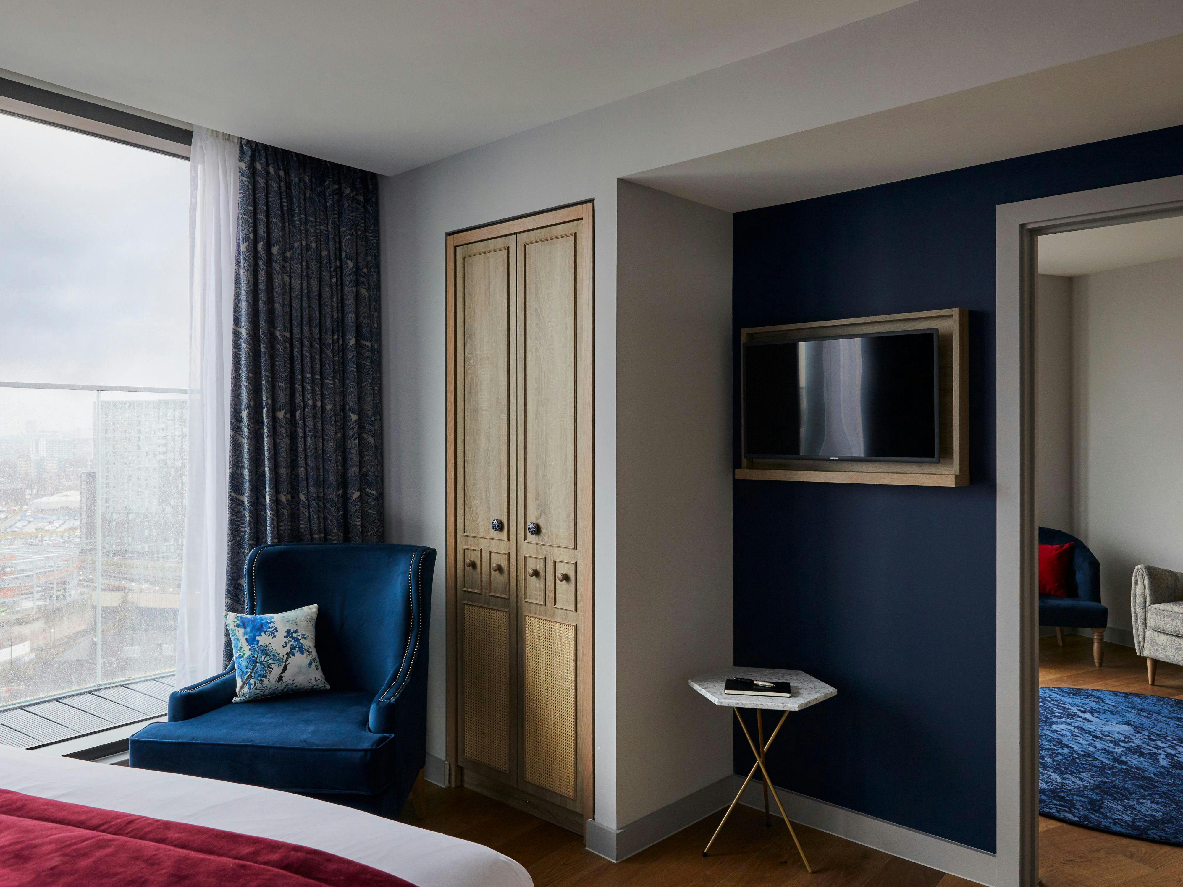 Hotel Indigo Manchester - Victoria Station - image 2