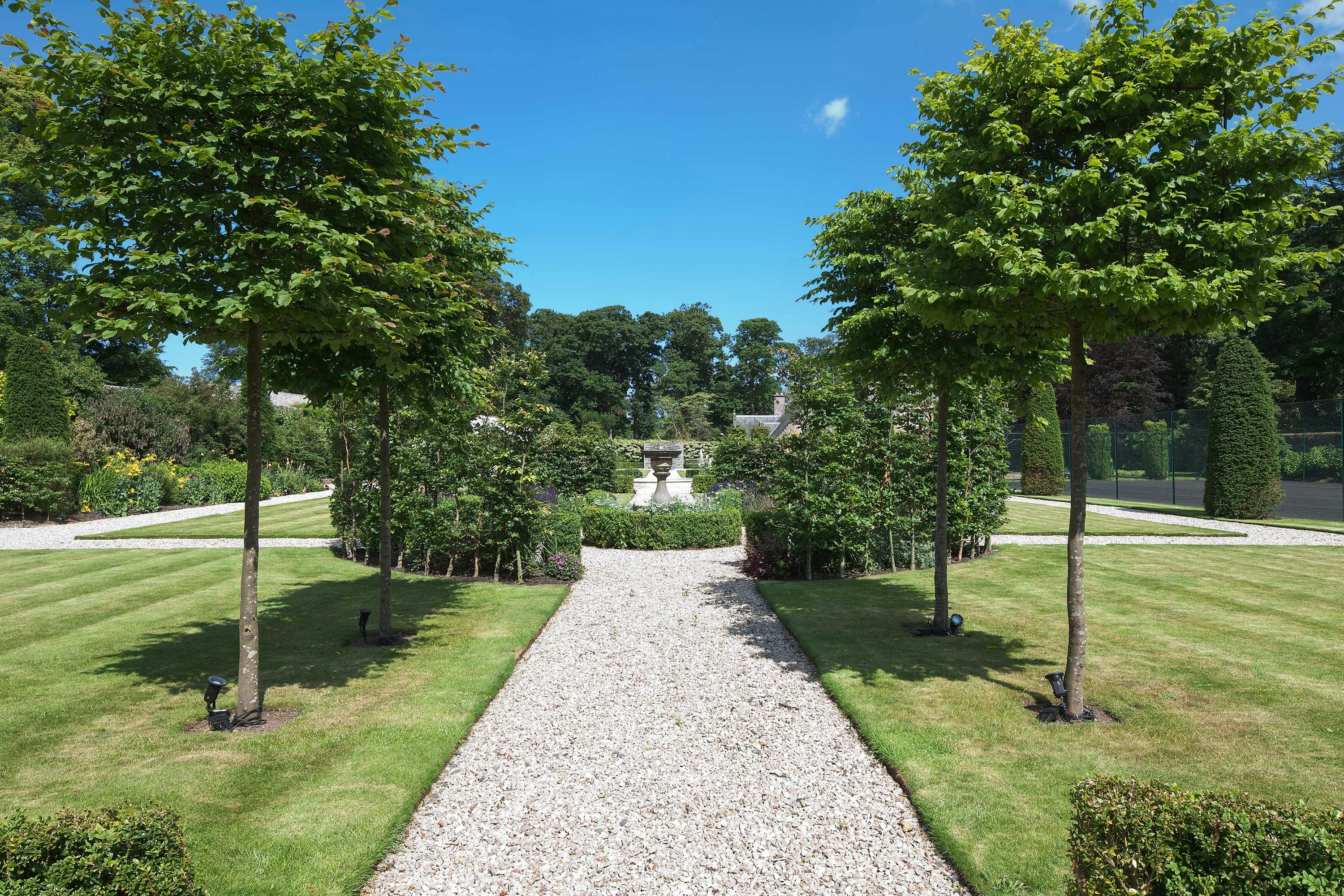 Carlowrie Castle - image 1