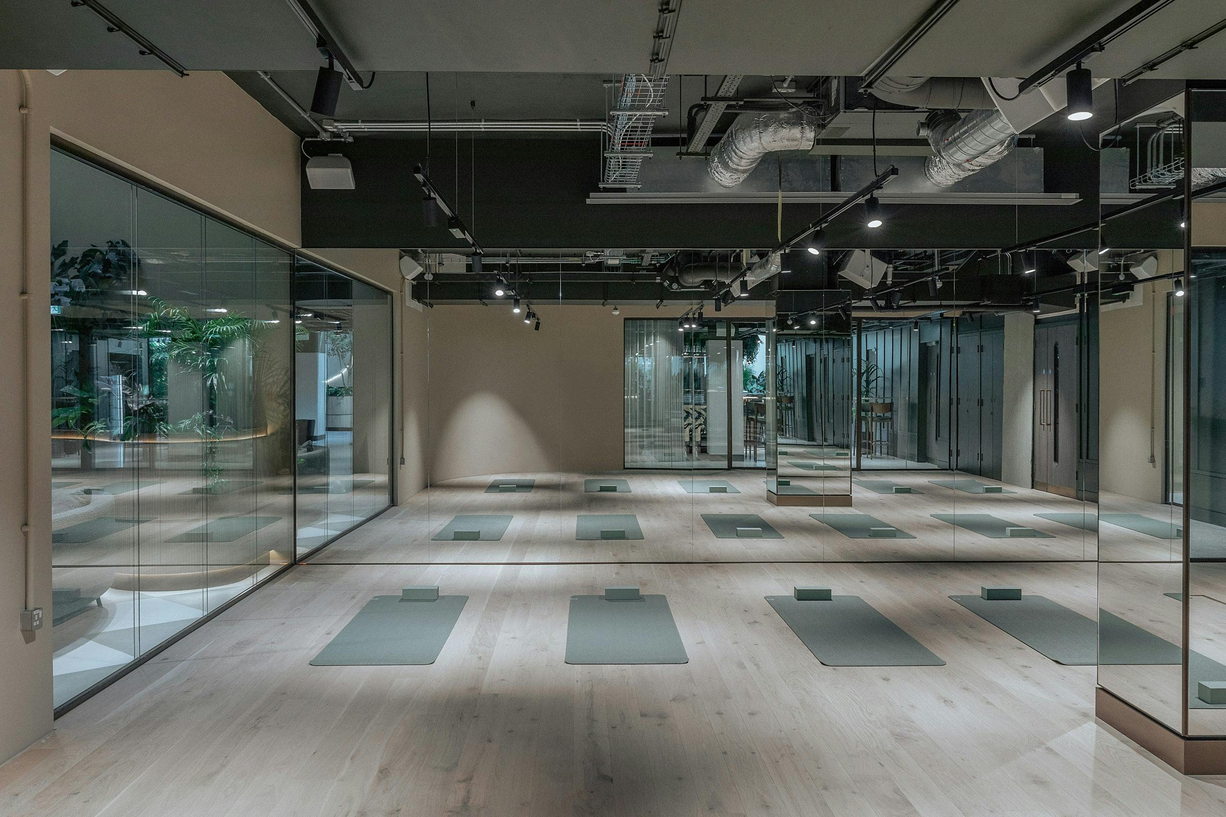 Uncommon Holborn - image 1