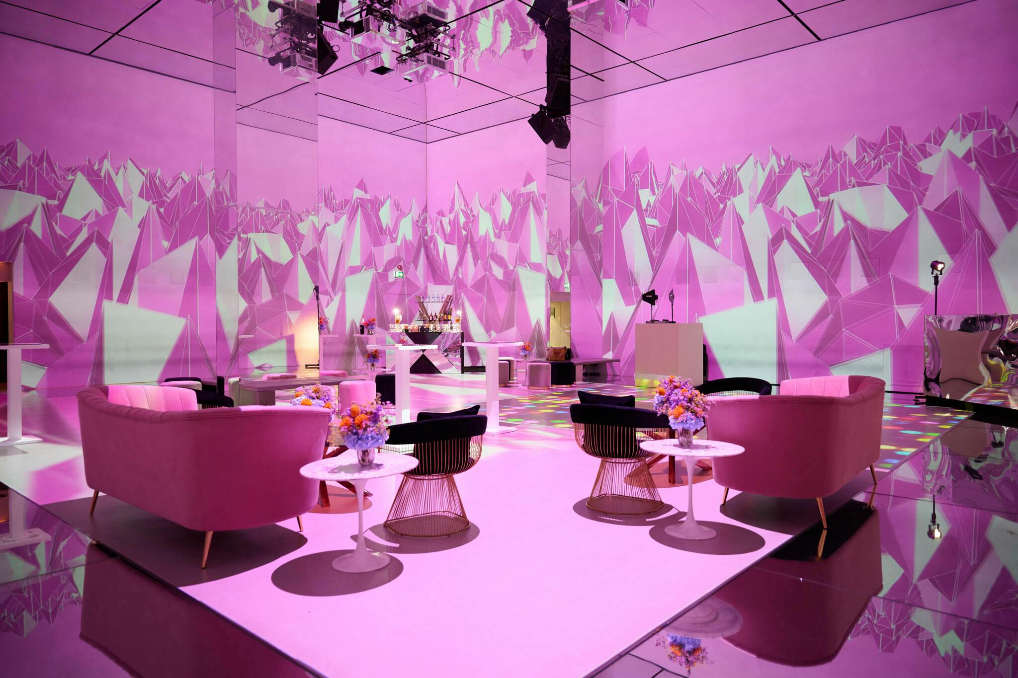 Beyond Reality | Frameless