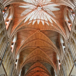 Southwark Cathedral - The Nave image 5