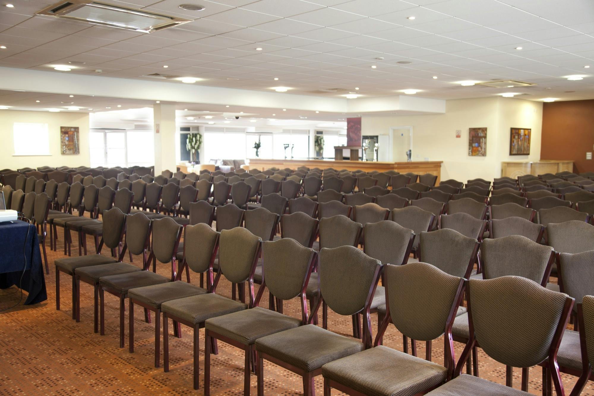Haydock Park Racecourse - image 3