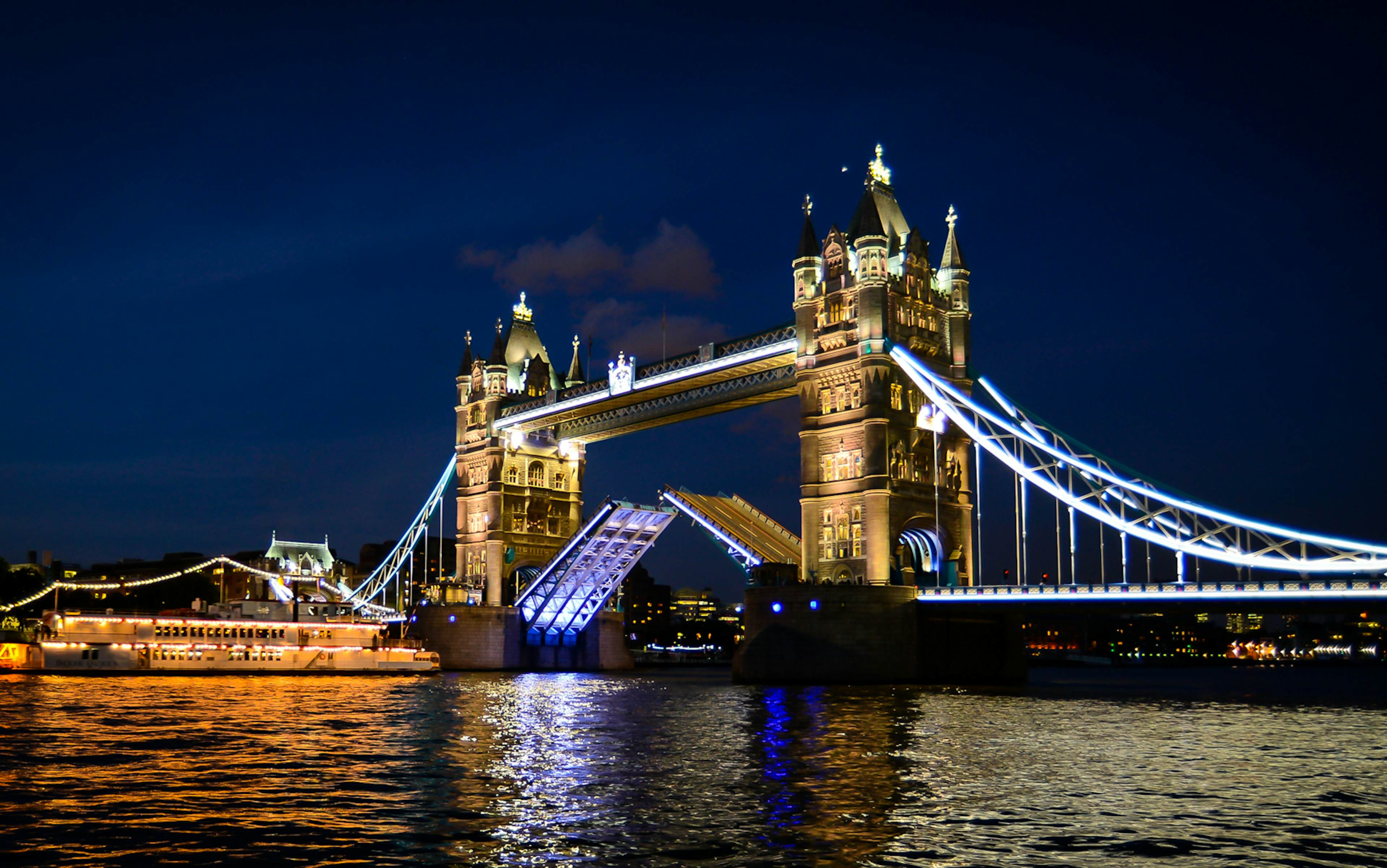 Tower Bridge - image 1