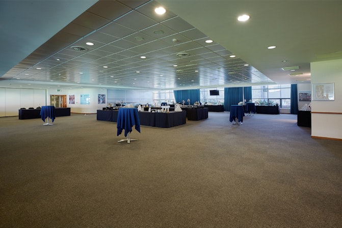 Kia Oval - Ashes Suites image 3