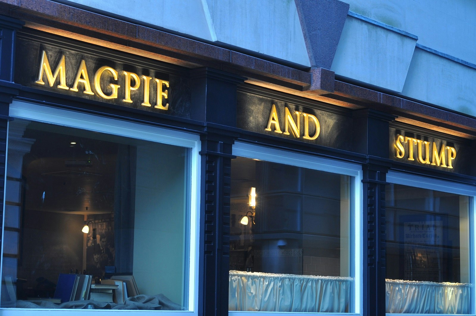 Magpie & Stump - Old Bailey Bar image 4