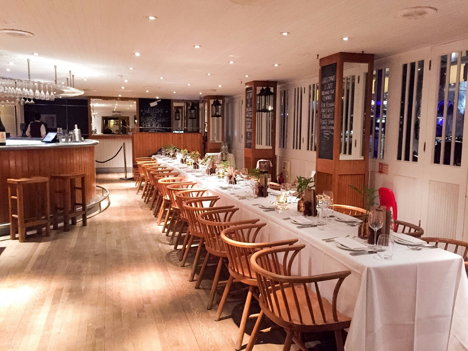 Butlers Wharf Chop House - Bar image 4