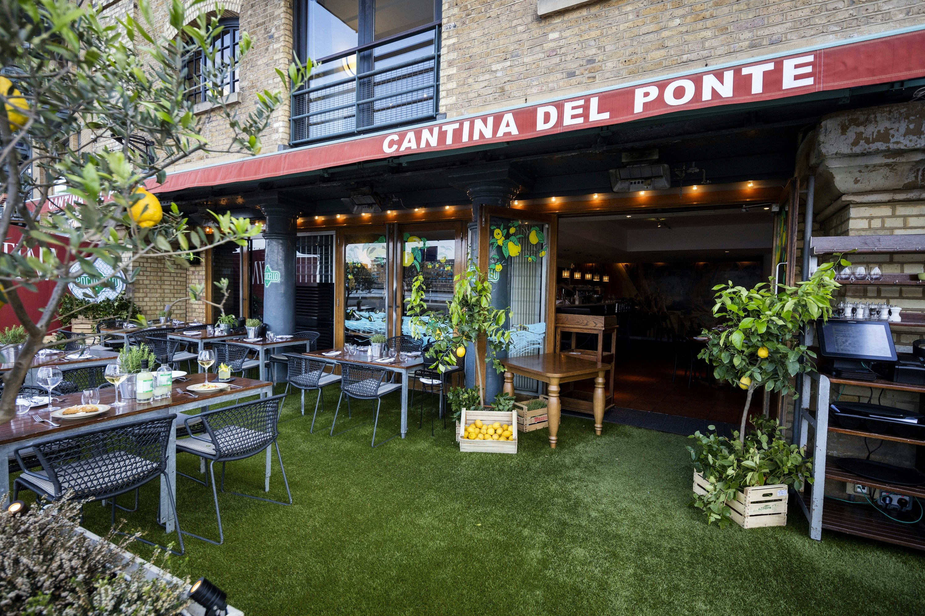Cantina Del Ponte - Whole Venue image 8