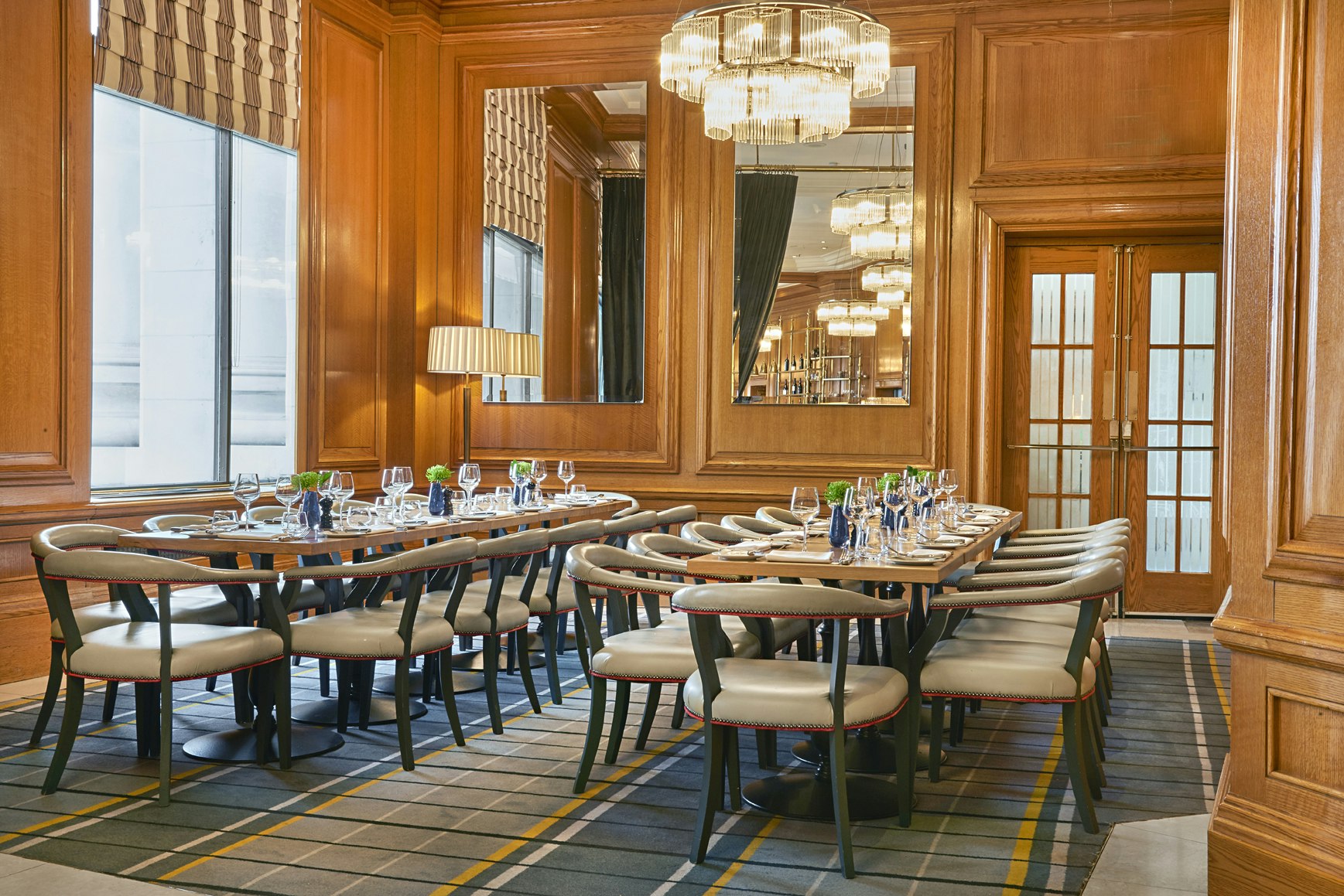 London Marriott Hotel County Hall - Gillray's Steakhouse image 4