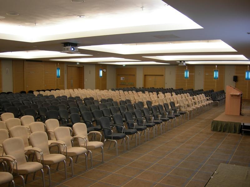 Hilton London Canary Wharf - Quayside suite image 2