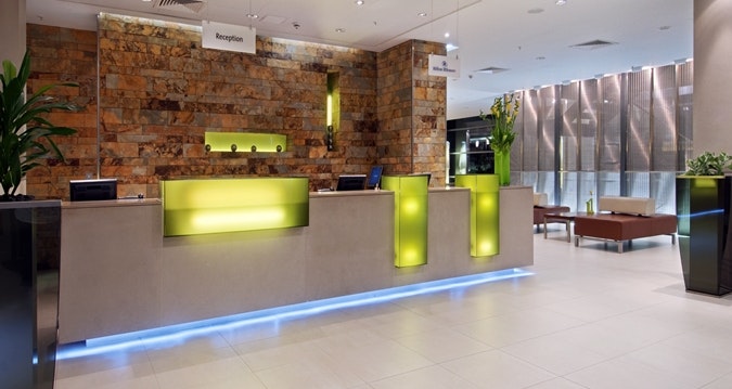 Hilton London Canary Wharf - Quayside suite image 5