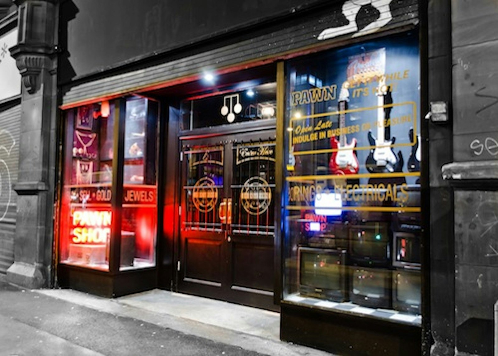Pubs Venues in Manchester - Dusk Til Pawn 