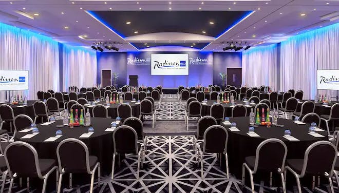 Radisson Blu Manchester Airport - image 1