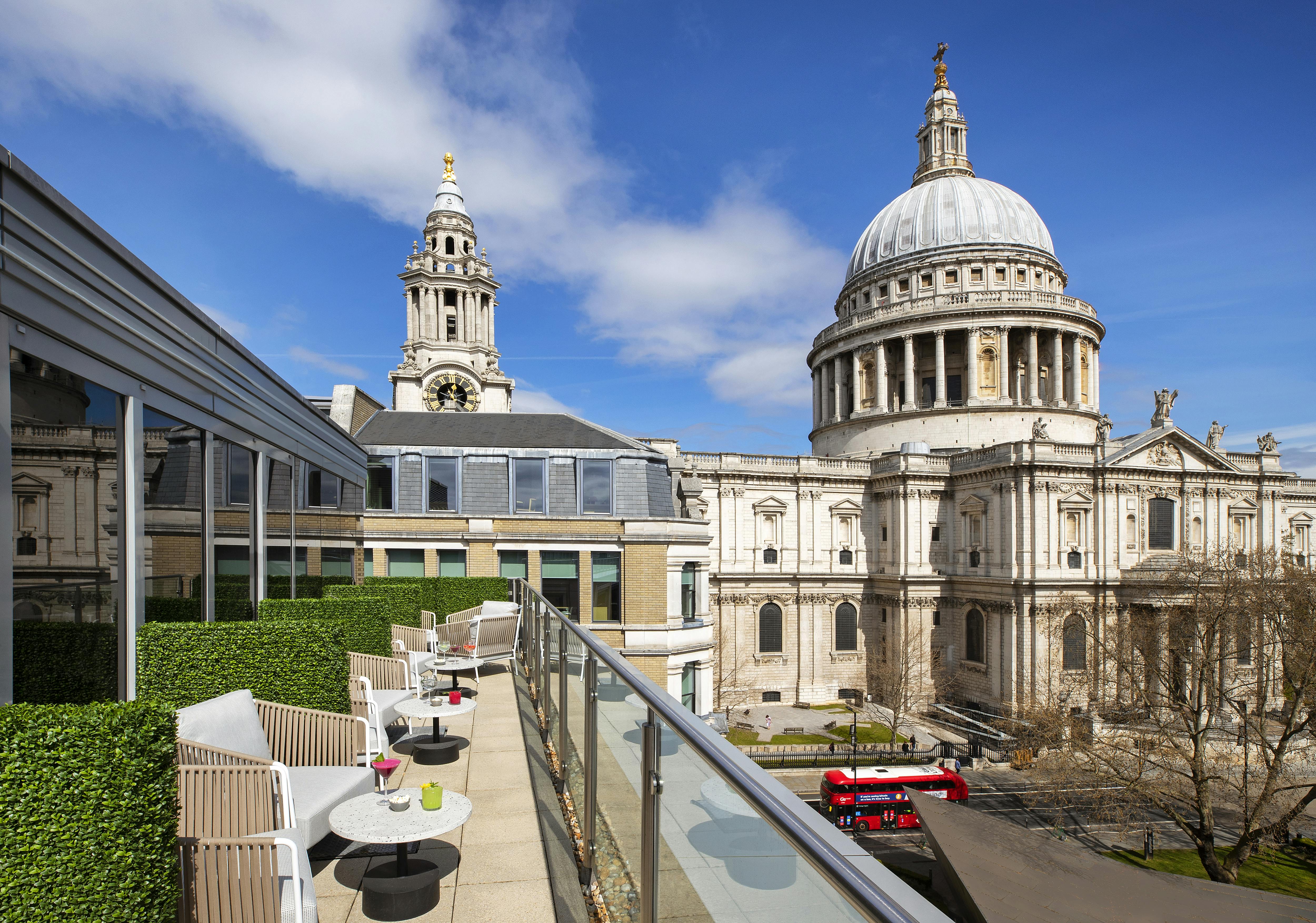 Sabine Rooftop Bar | Leonardo Royal Hotel London St.Pauls 