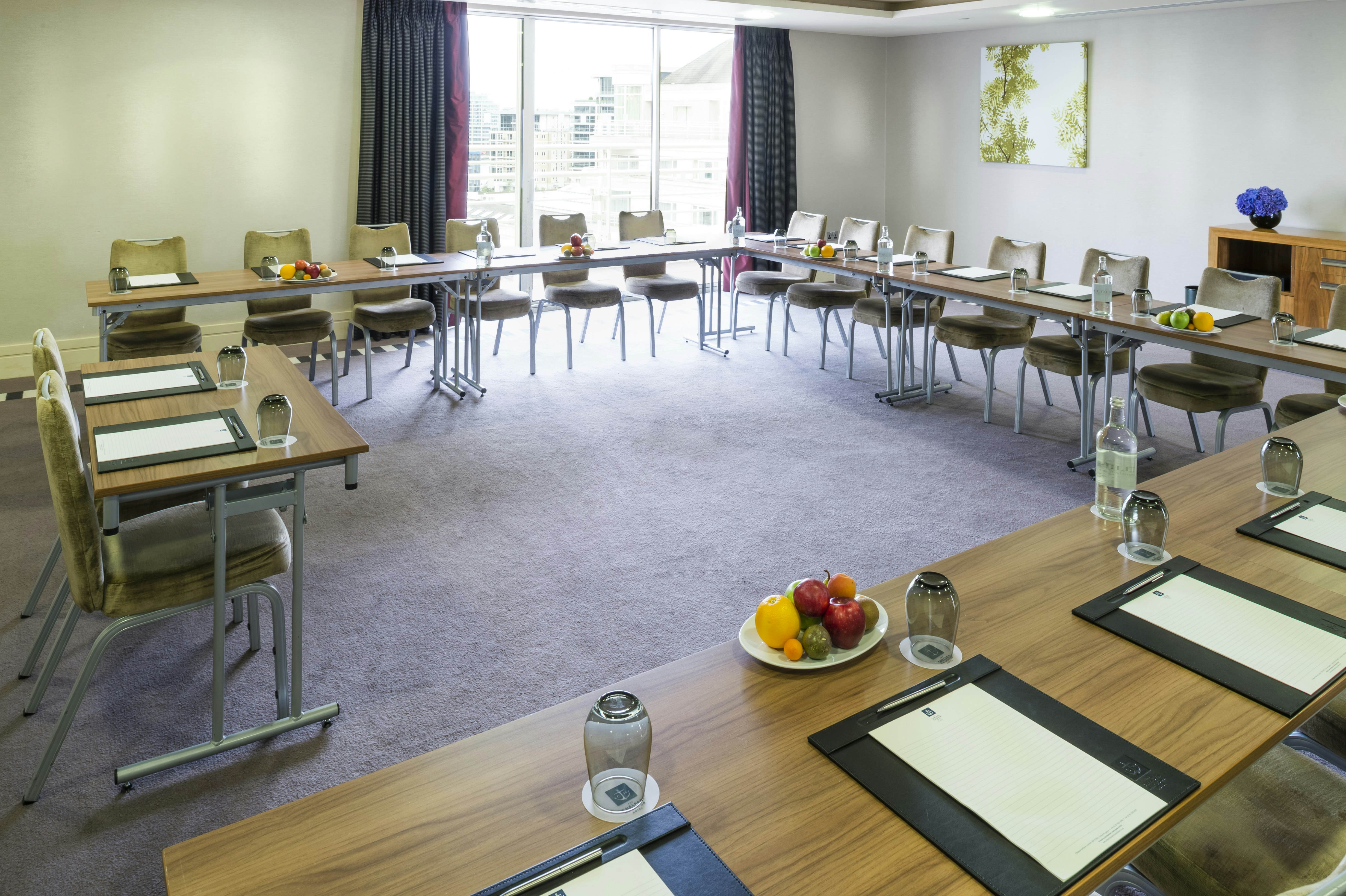 The Chelsea Harbour Hotel - Battersea Suite image 3
