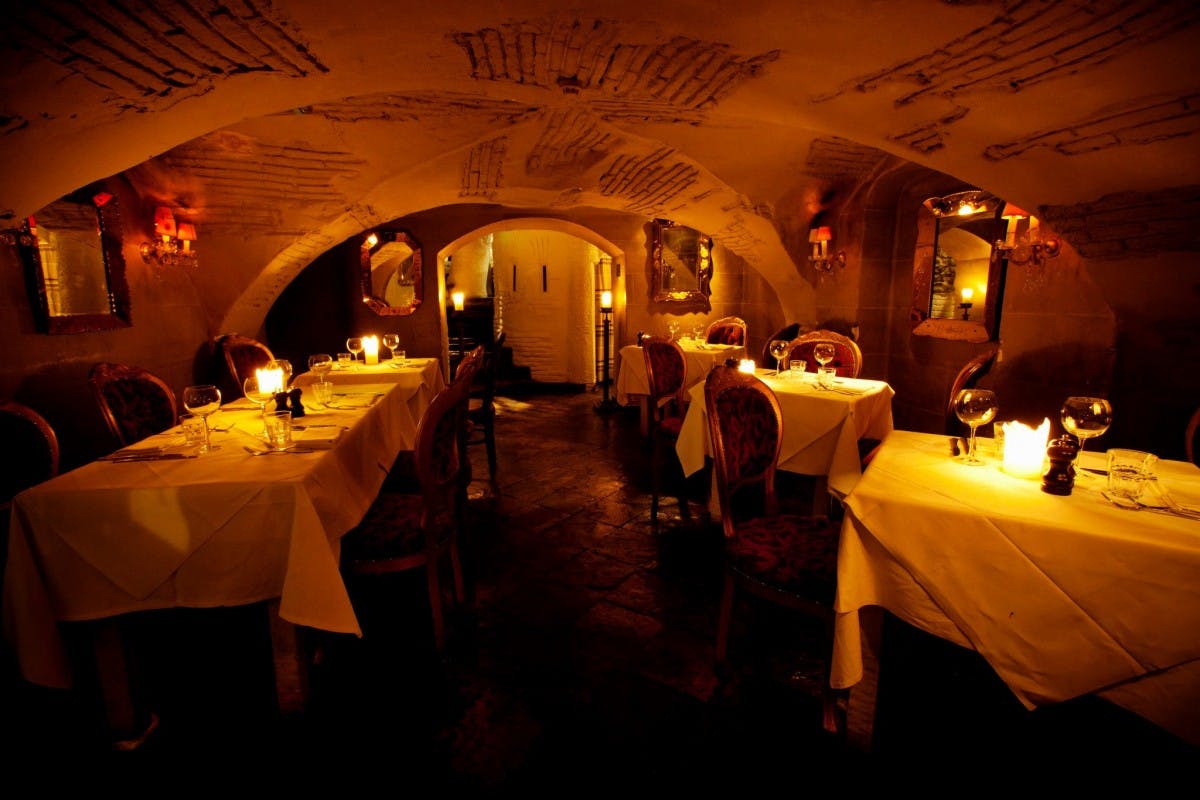 Beach Blanket Babylon - image 3