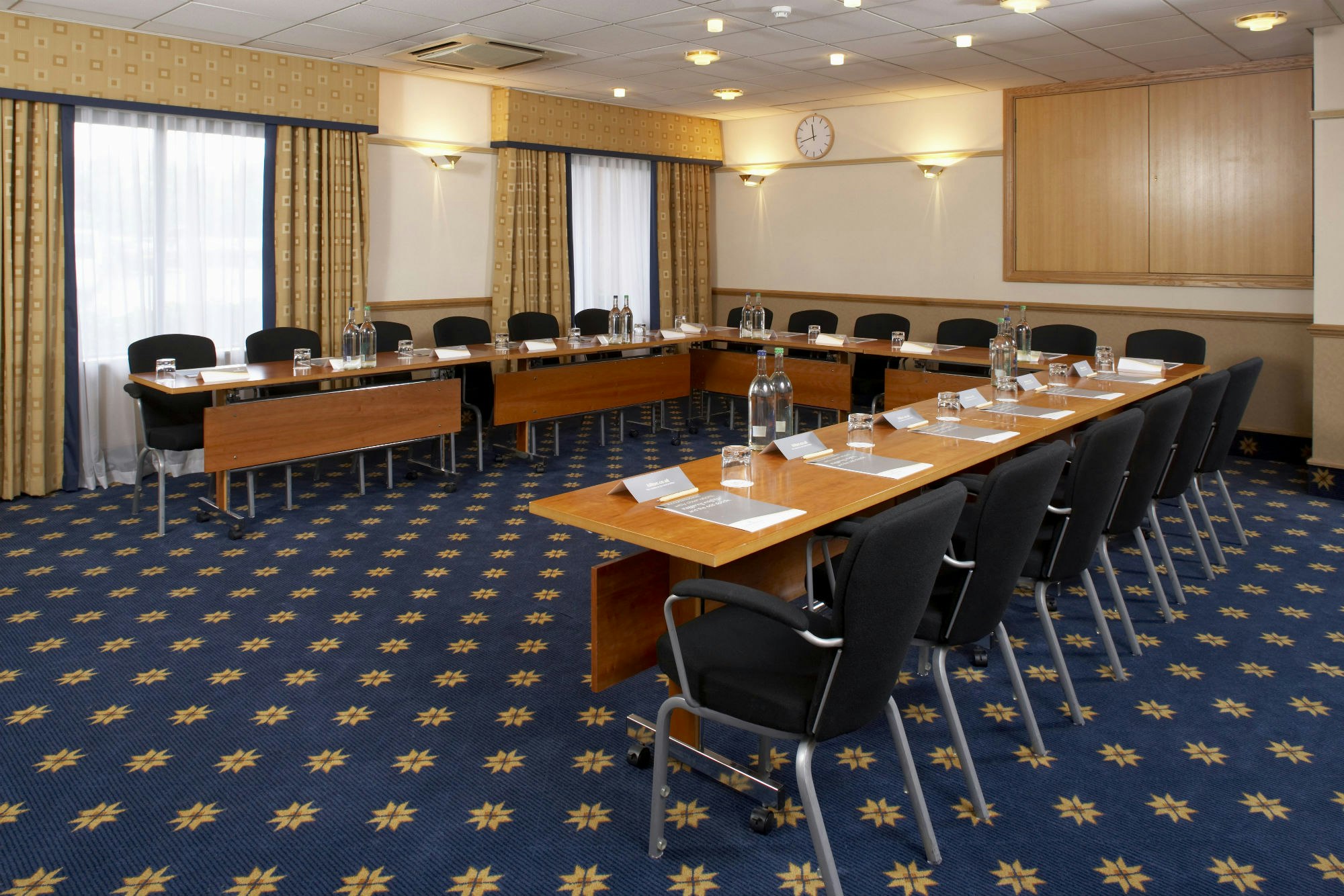 Hilton, Manchester Airport - Dorval Suite image 1
