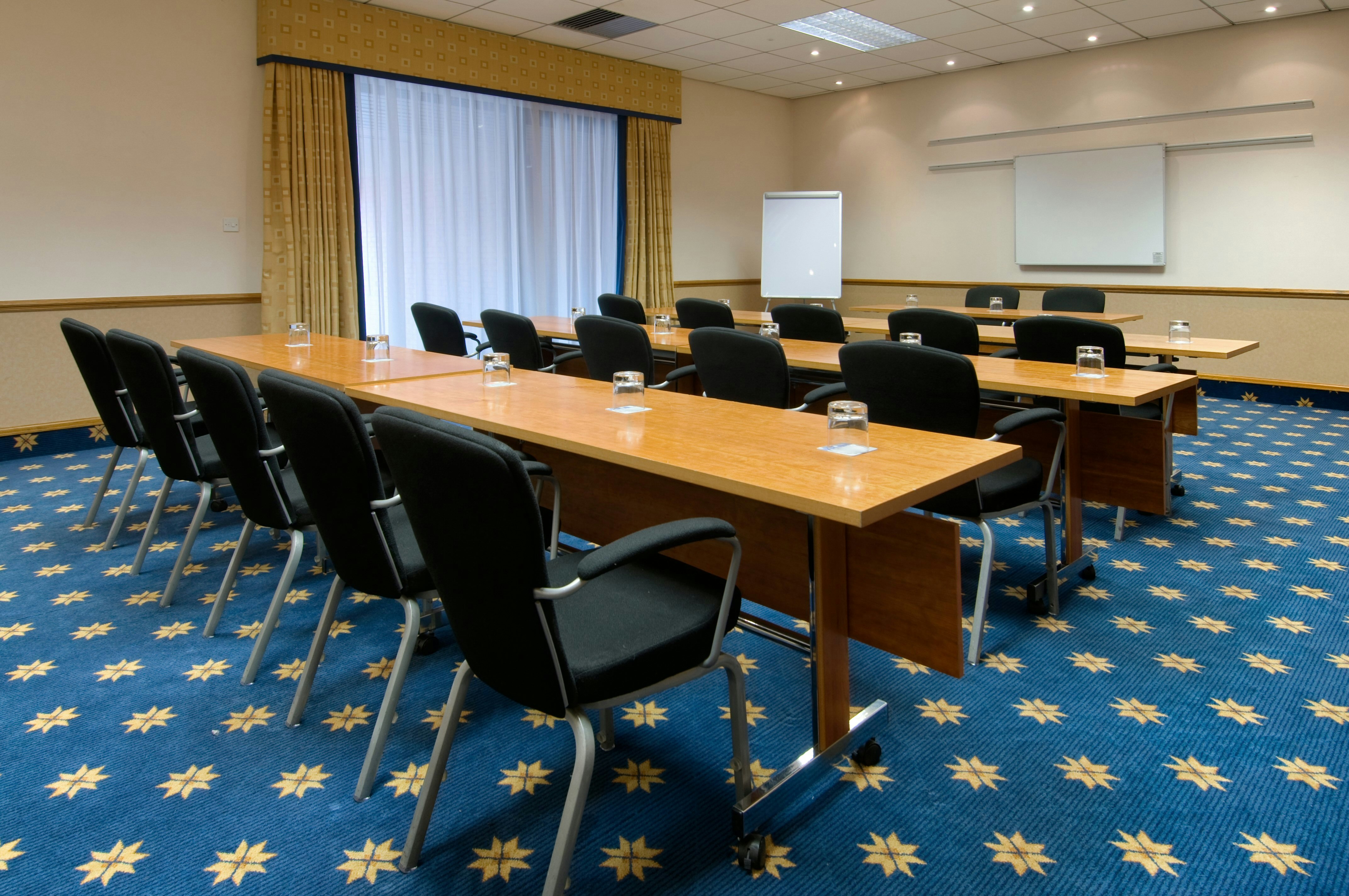 Hilton, Manchester Airport - Hanover Suite image 1