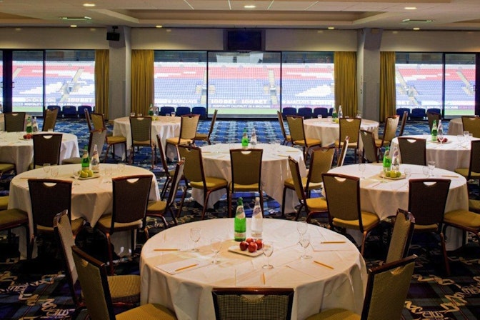 Bolton Whites Hotel - Platinum Suite image 2