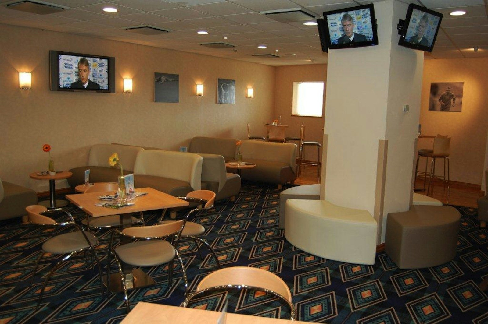 Bolton Whites Hotel - Wanderers Suite image 1