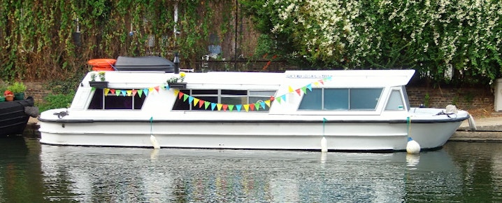 The Floating Showroom - Whole Venue image 1