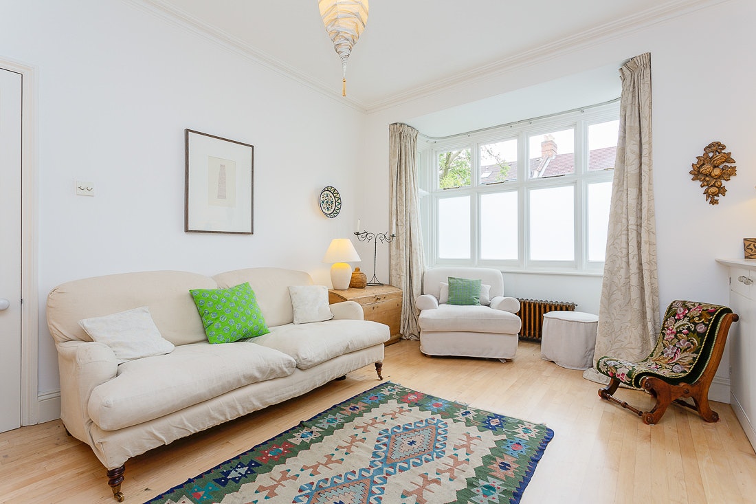 Contemporary Family House - Whole Venue image 5