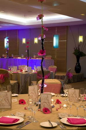 Hilton London Canary Wharf - Quayside suite image 2