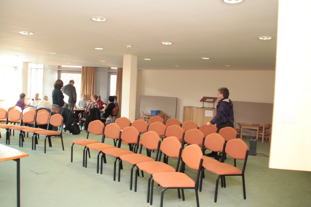 Liverpool Quaker Meeting House - Institute Room image 3