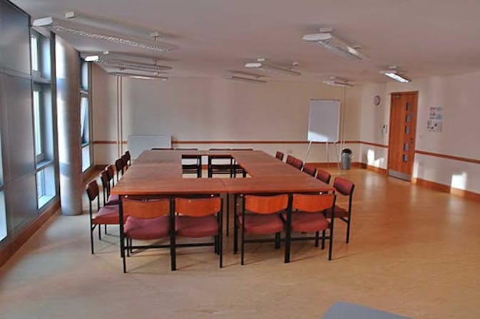 Liverpool Quaker Meeting House - Lecture Room image 2
