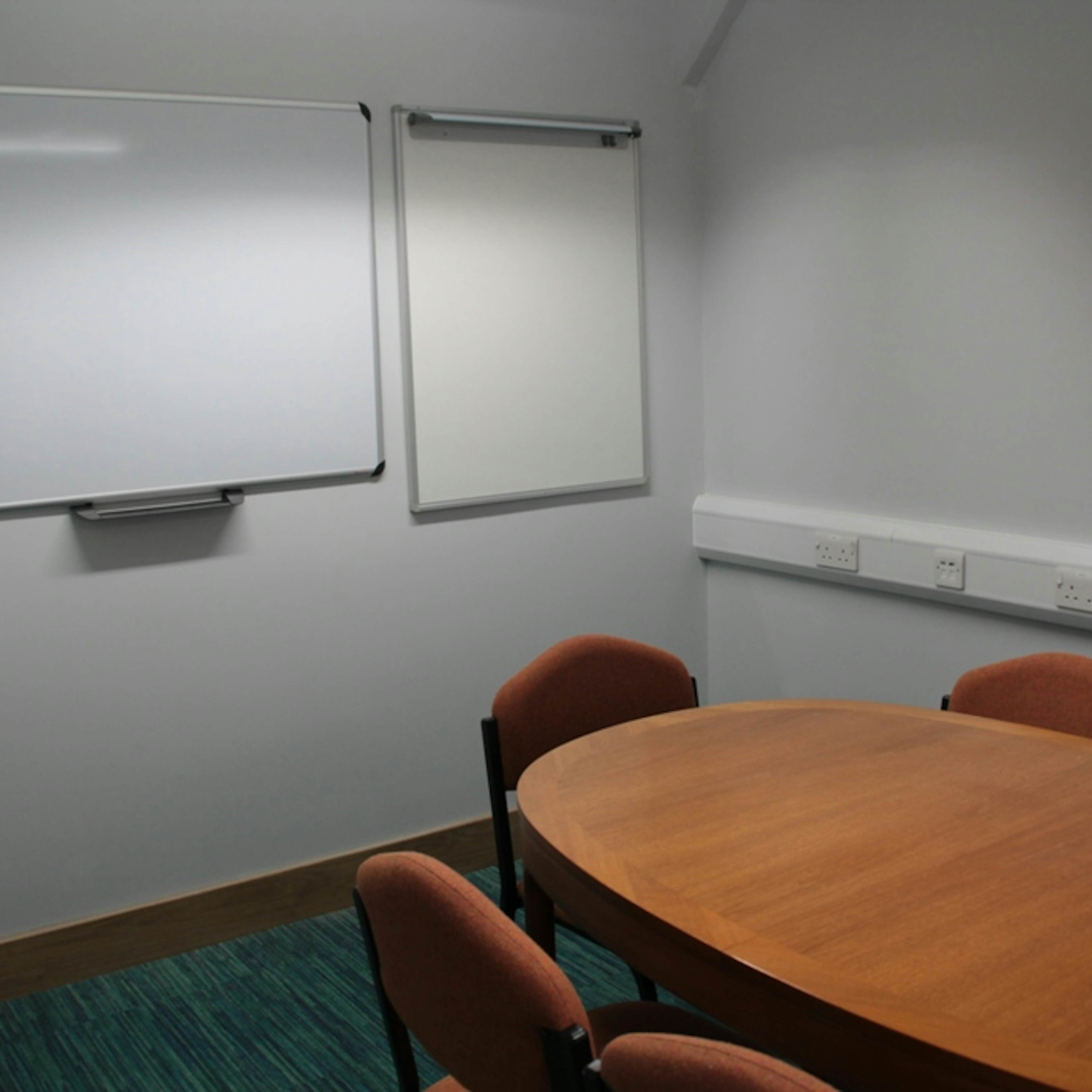 Liverpool Quaker Meeting House - Elizabeth Fry Room image 3