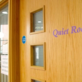 Liverpool Quaker Meeting House - William Penn Room image 8