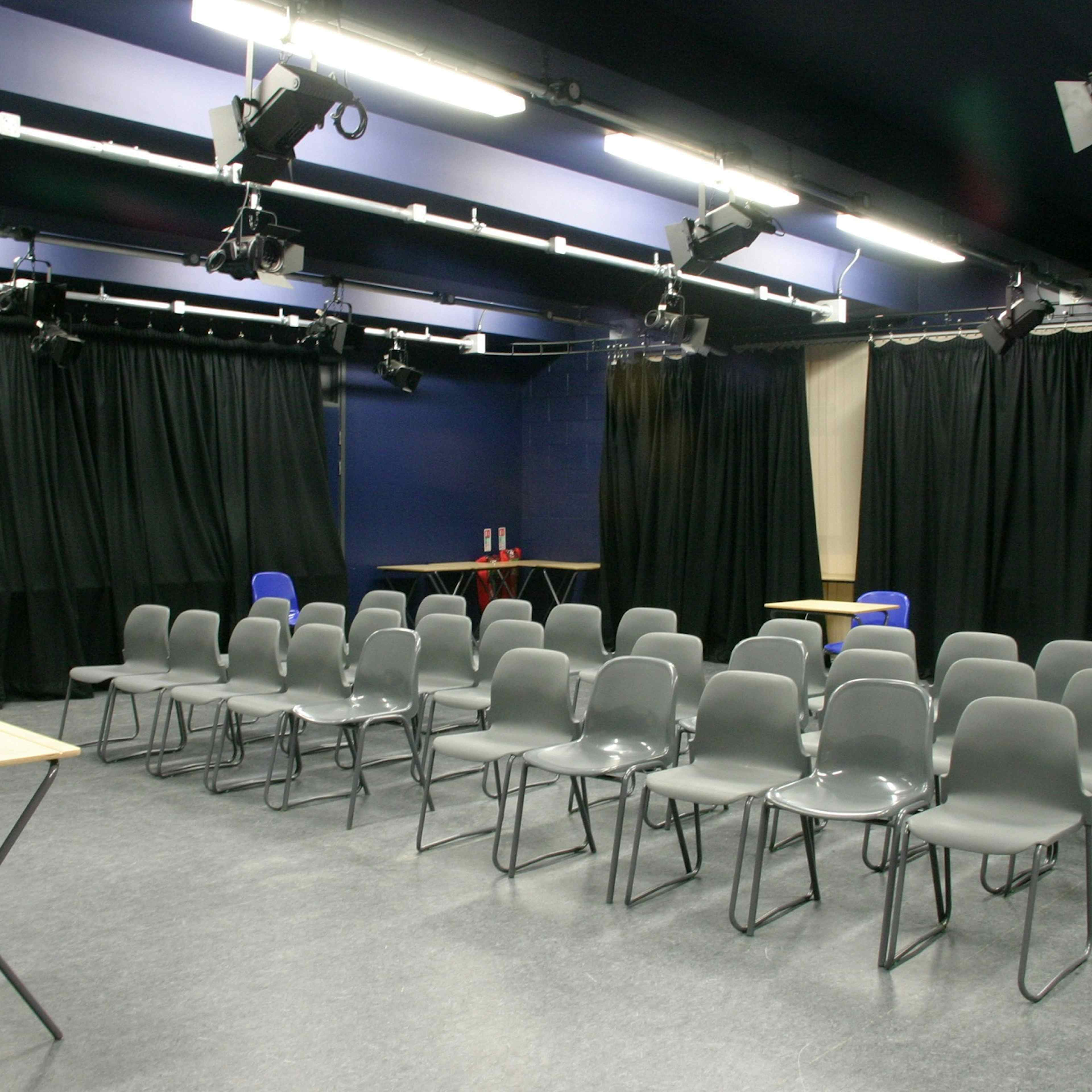 Brentside High School - Dance, Music and Drama Studios image 1
