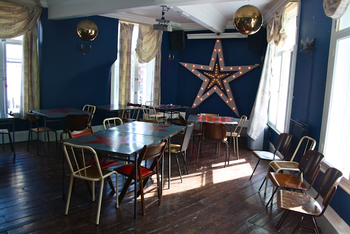 Star by Hackney Downs - Upstairs Function Room image 1