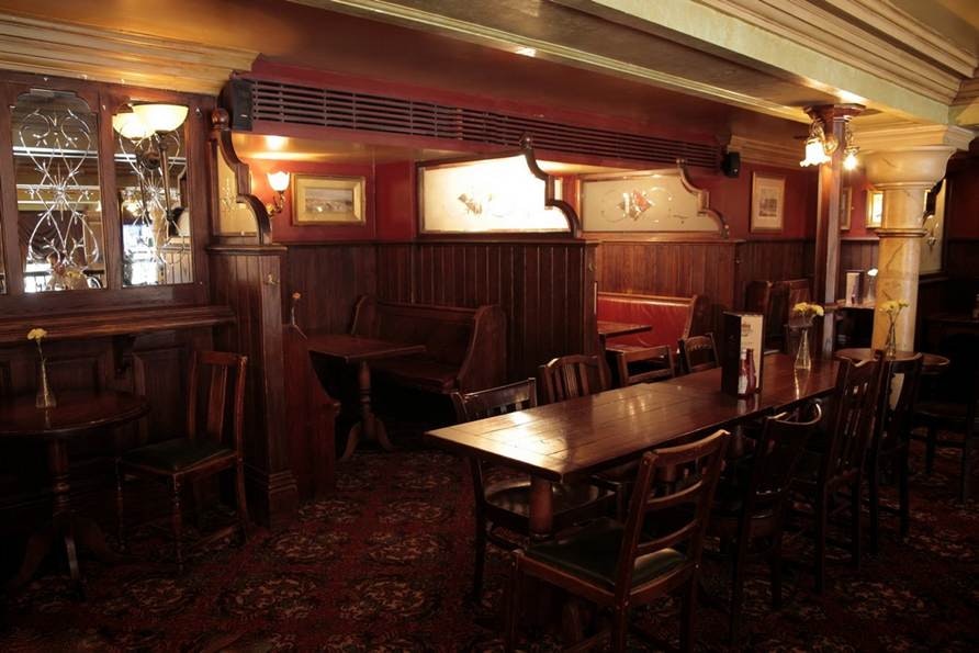 Pubs Venues in Central London - The Barrowboy & Banker