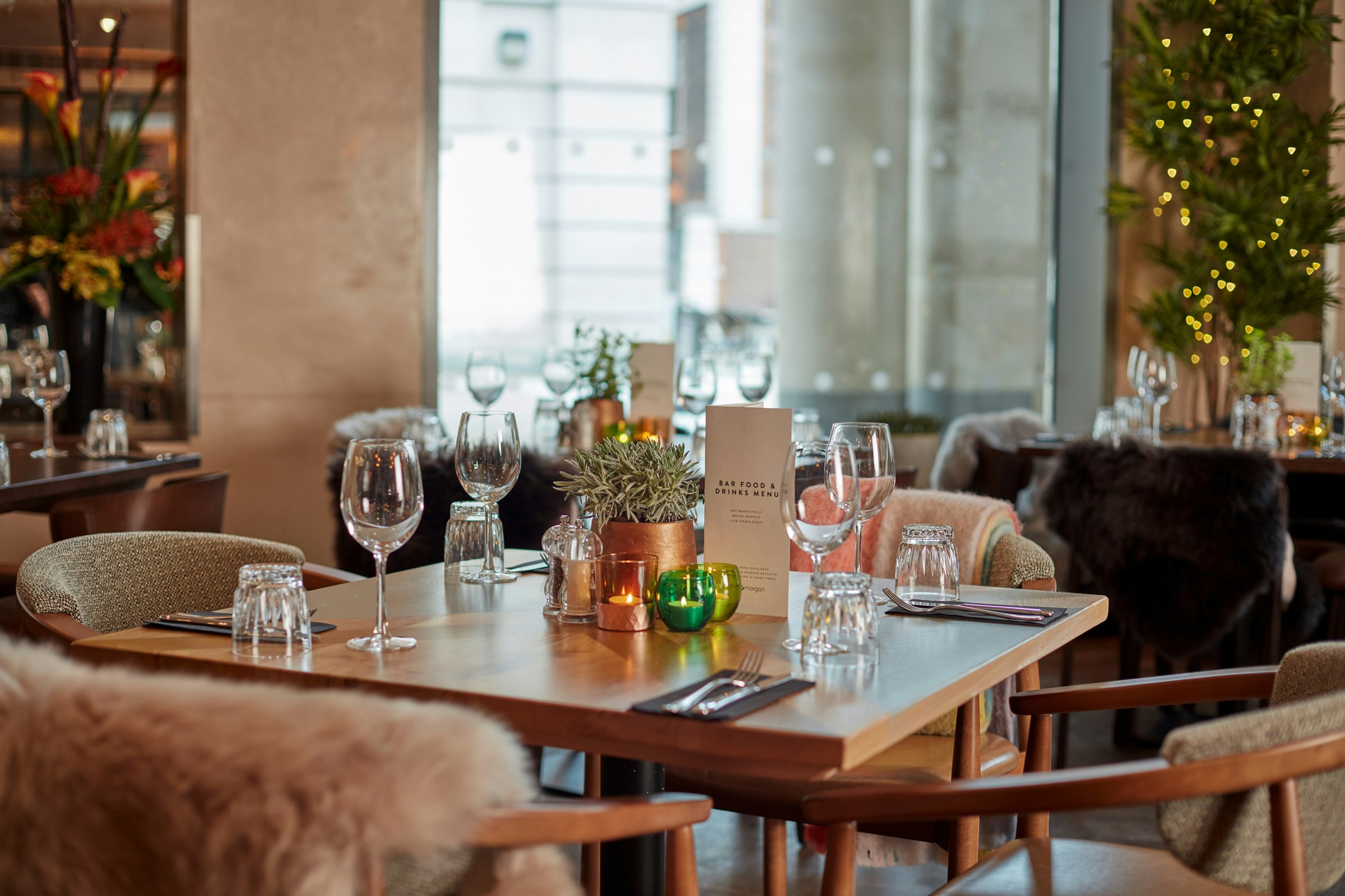 The Happenstance - The Lounge image 3