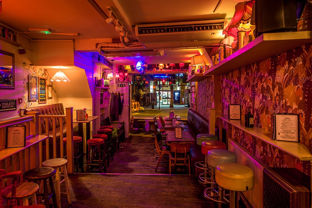 Simmons | King's Cross - Main Bar image 1