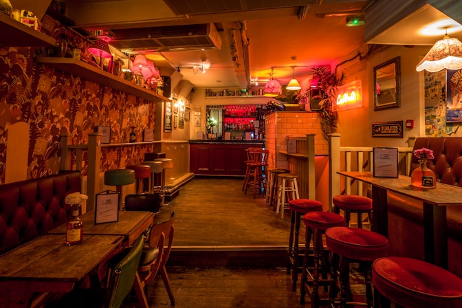Simmons | King's Cross - Main Bar image 2