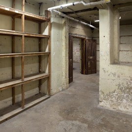 Shoreditch Town Hall - The Ditch image 4